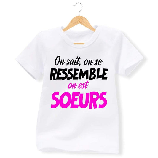 "RESSEMBLE SOEURS"